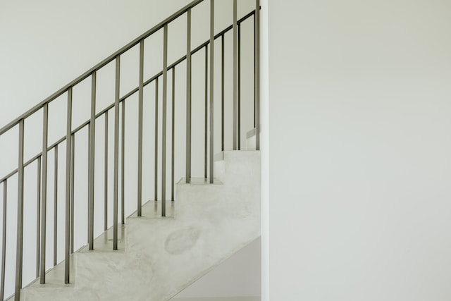 階段リノベーションで家の印象がガラリと変わる！費用相場や事例を紹介 画像
