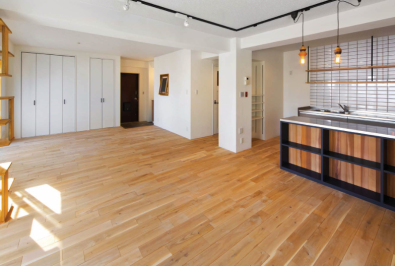 セレクトショップ気分を楽しむ♪ お洒落な衣装ルームのある住まい アイキャッチ画像